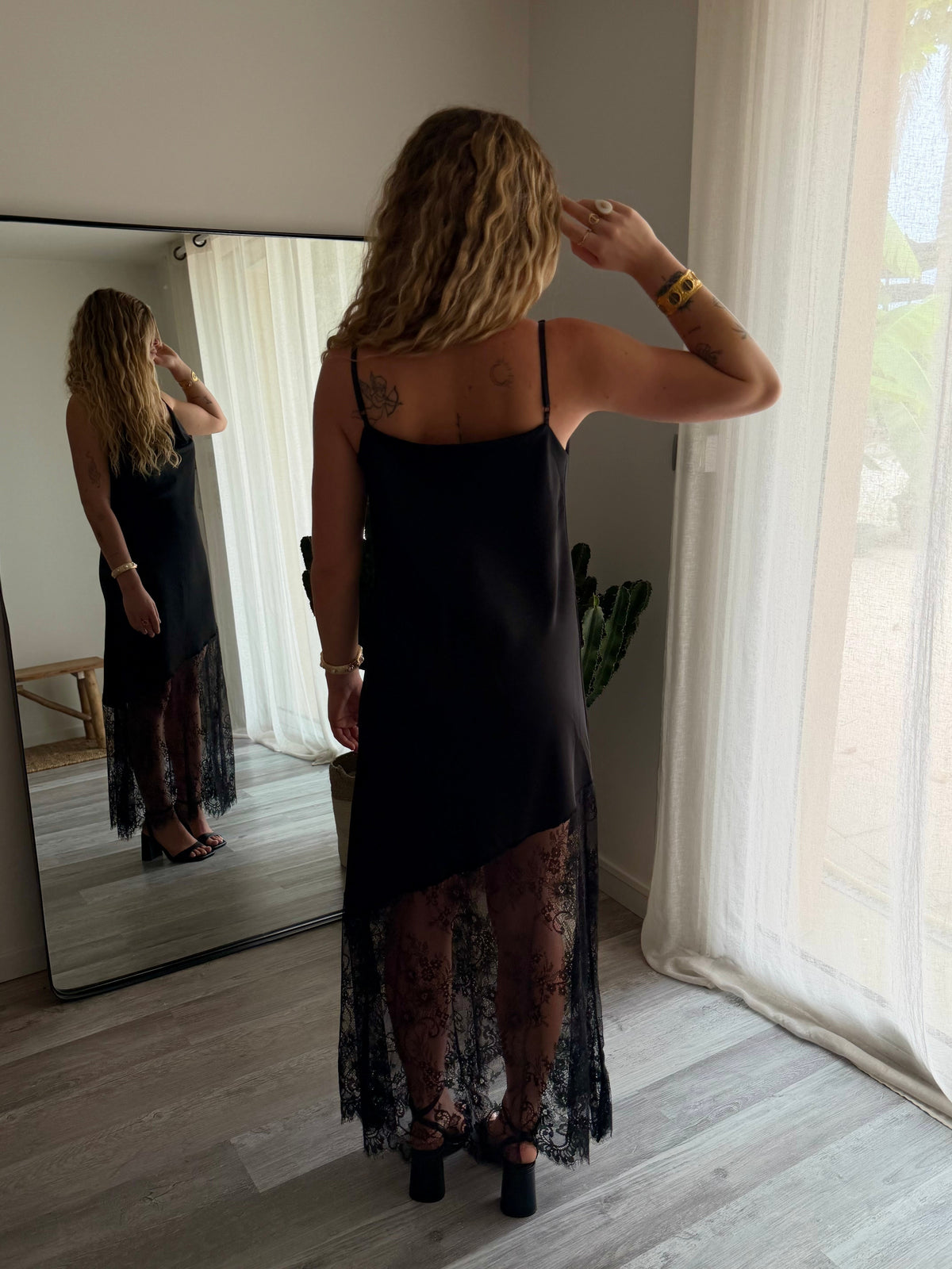 Robe Giuseppa Tikinaï