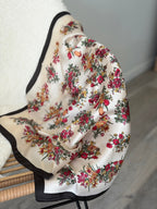 Foulard fleuri Jasmine Tikinaï
