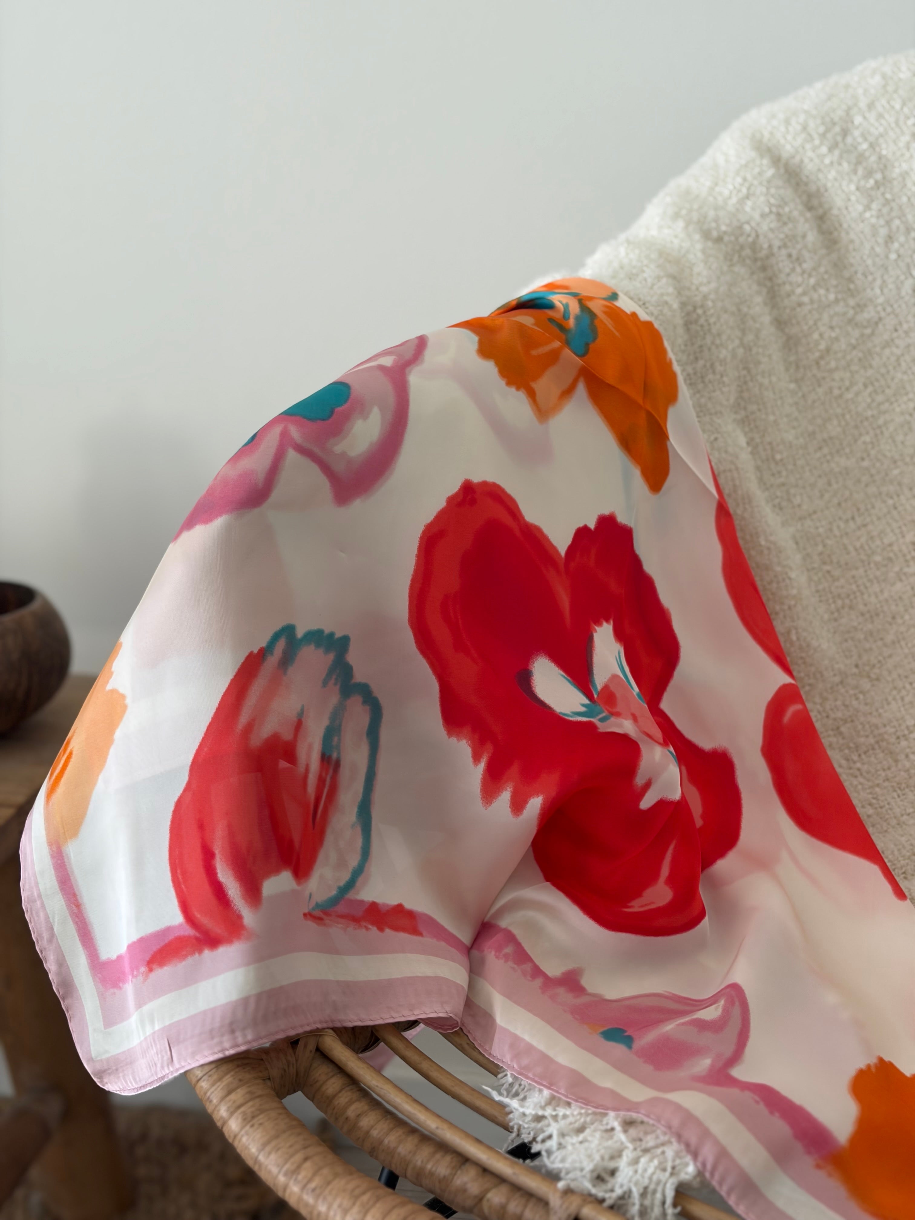 Foulard fleuri Tikinaï