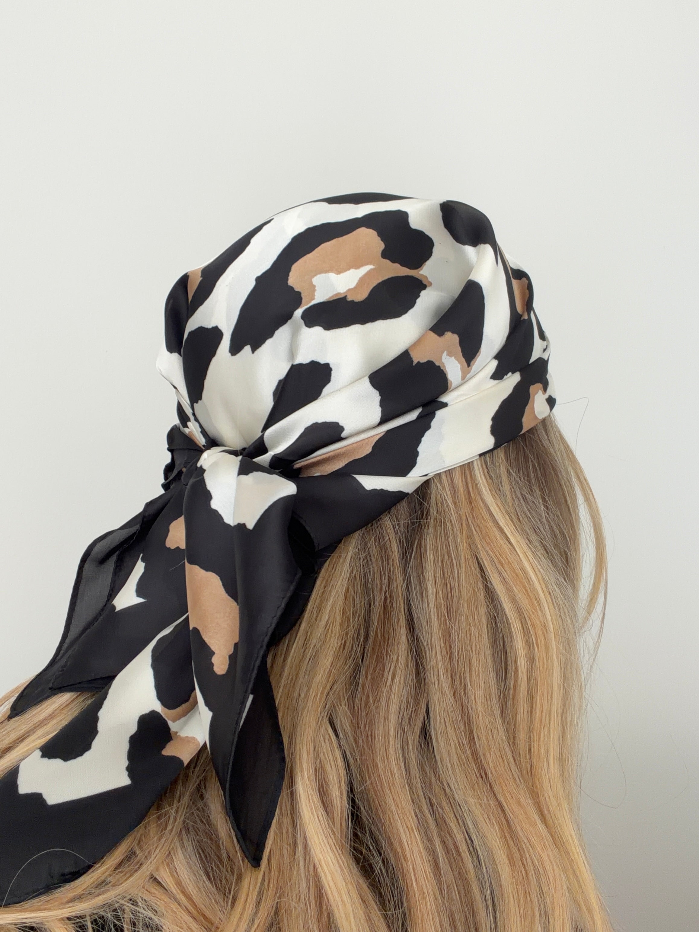 Foulard léopard Tikinaï