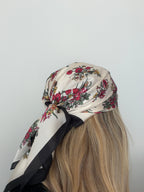 Foulard fleuri Jasmine Tikinaï